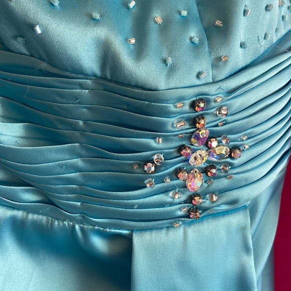 Prom Dress - Picture 4 of 7